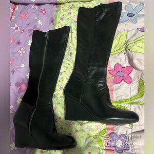 Michael kors boots size 9